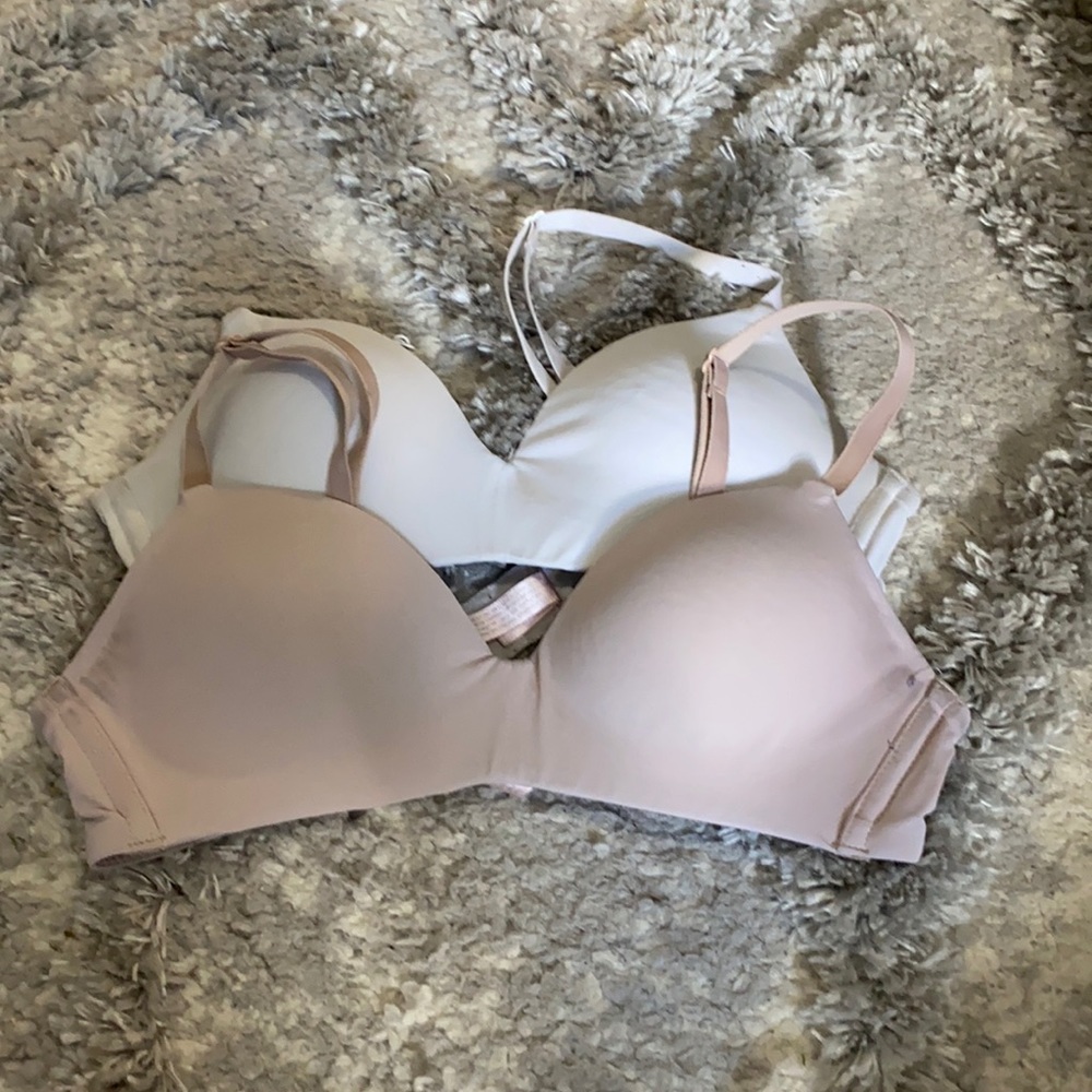 Two bras with no wire